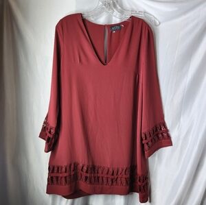 ASTR Shift Mini Dress Women S Red Lined Bust Darts V-Neck Crochet Details